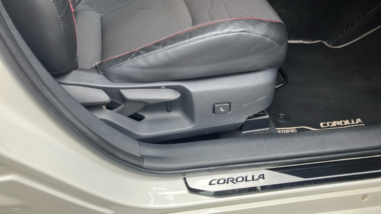 Toyota Corolla 2.0 VVT-i Hybrid Excel 5dr CVT Hybrid Hatchback